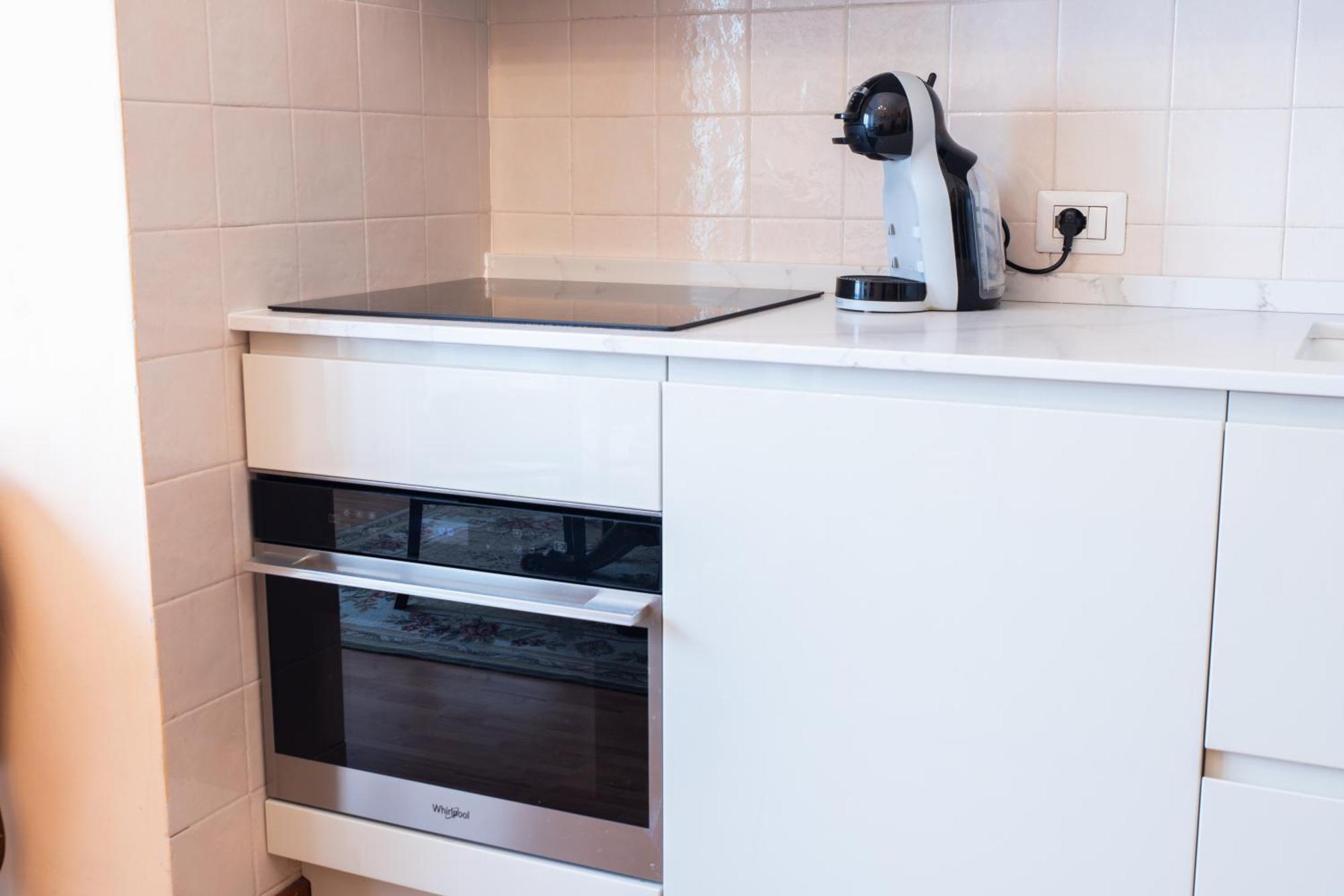 Duomo Walking Distance Elegant Flat With View Lejlighed Milano Eksteriør billede